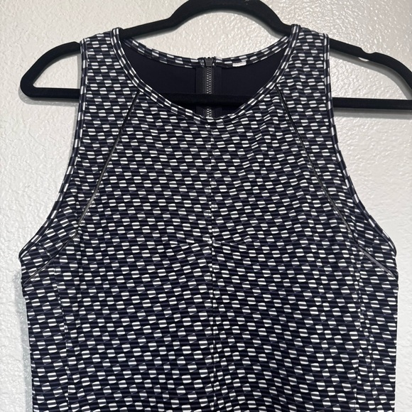 Lululemon Til Dawn Black White Deep Dive Dress Size 8 - Picture 8 of 16
